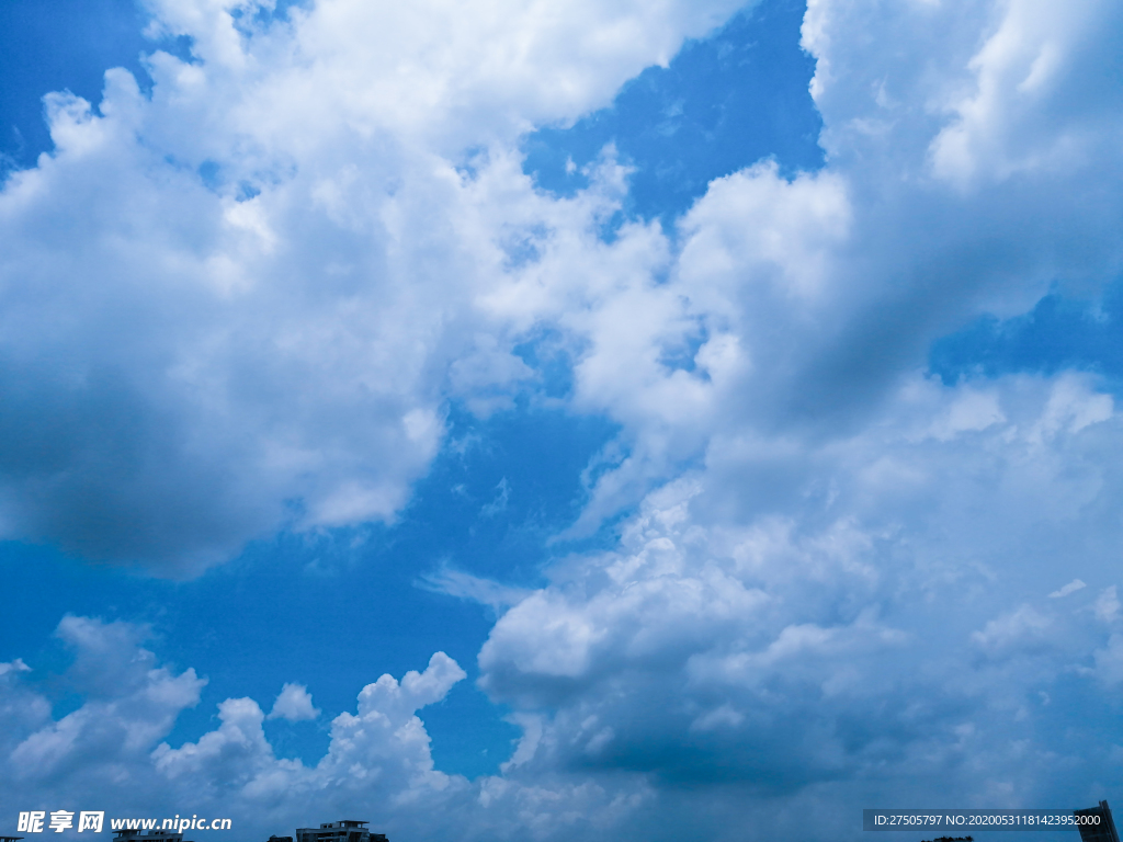 蓝天白云