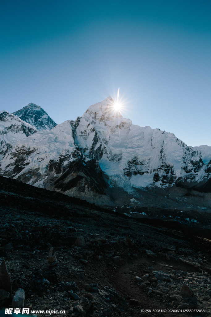 喜马拉雅山风景图片