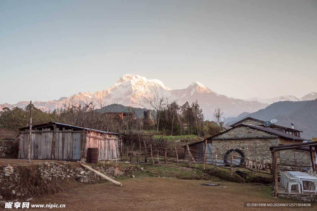 喜马拉雅山风景图片