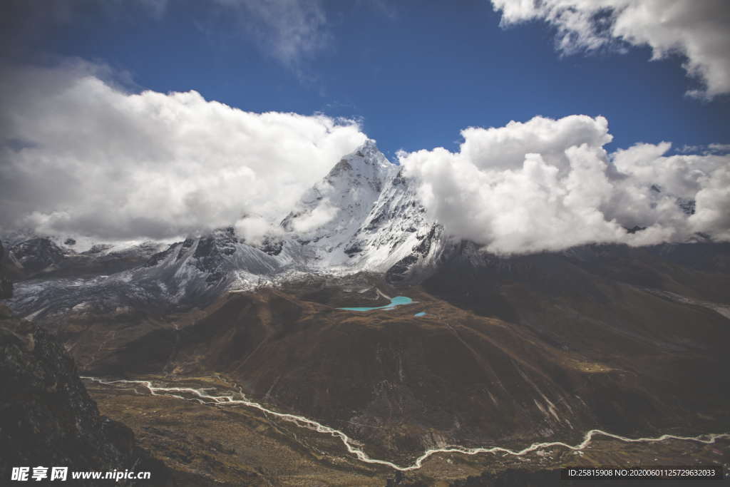 喜马拉雅山风景图片