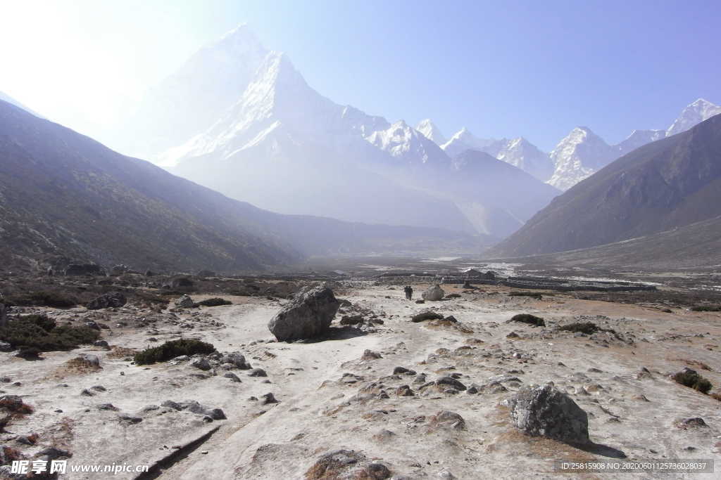 喜马拉雅山风景图片