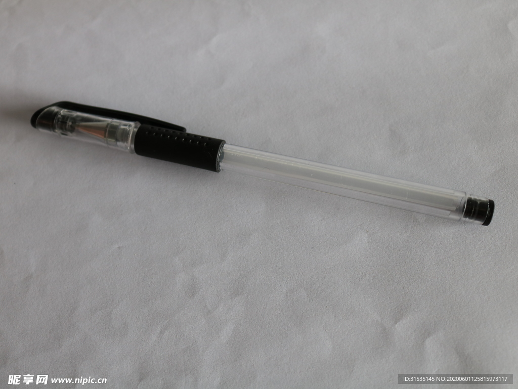 一支黑色5.0水笔