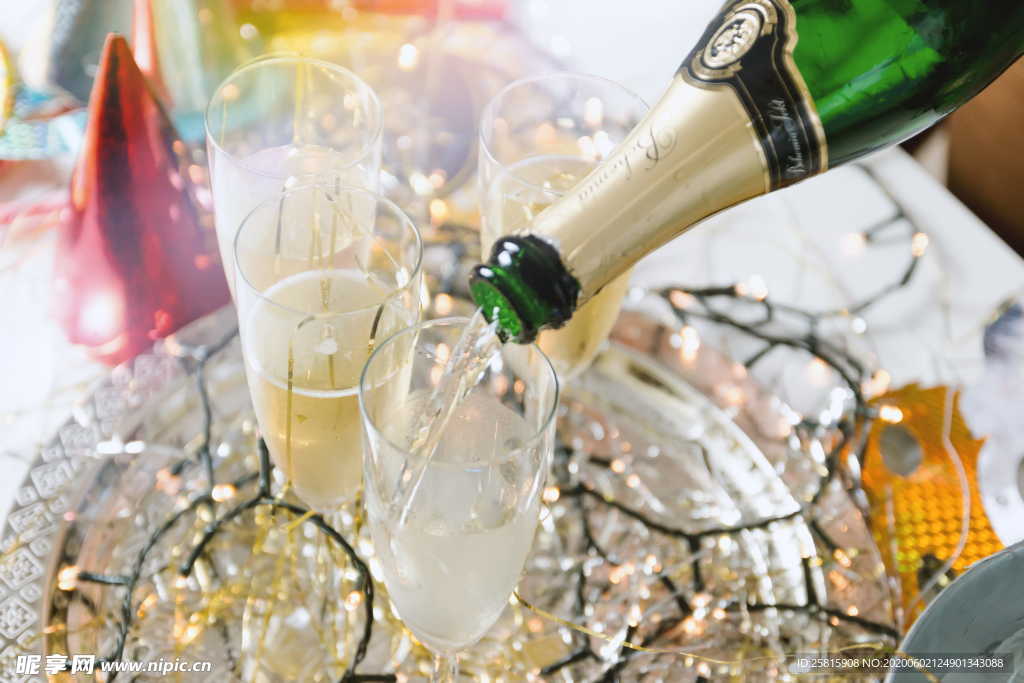 瓶子酒瓶玻璃瓶饮料瓶图片