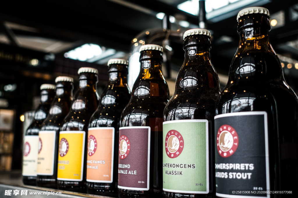 瓶子酒瓶玻璃瓶饮料瓶图片