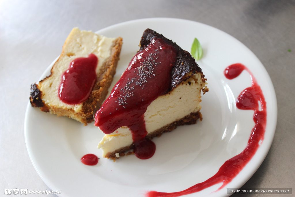 切块蛋糕美味图片