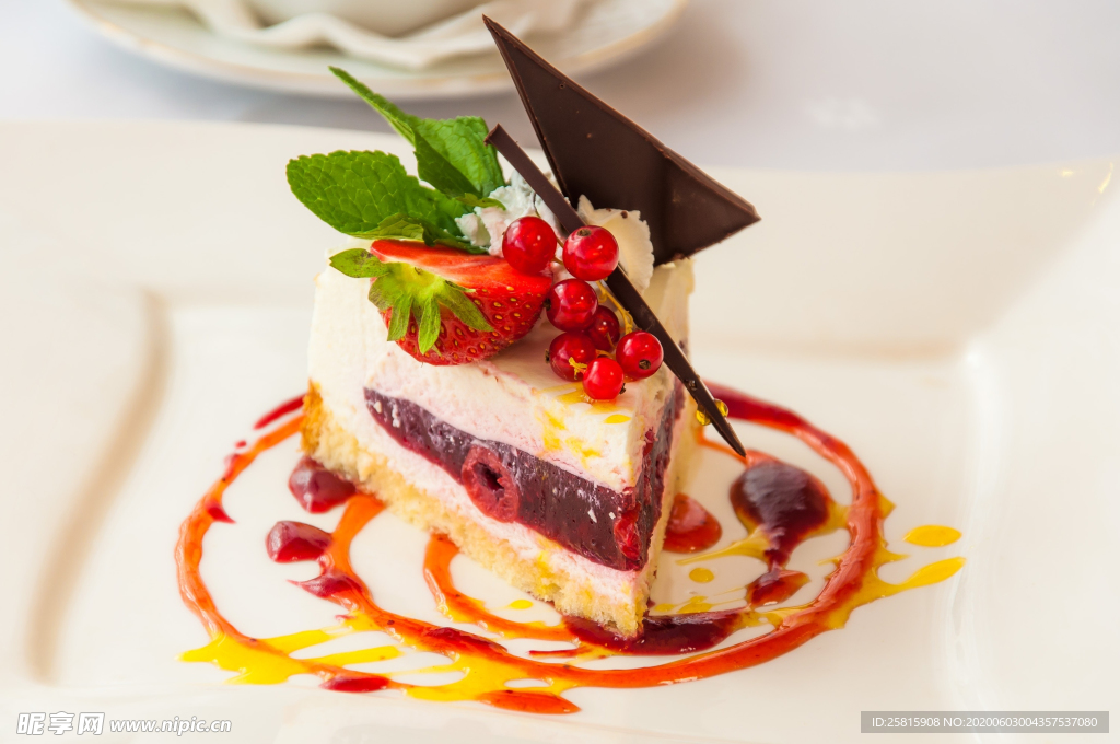 切块蛋糕美味图片