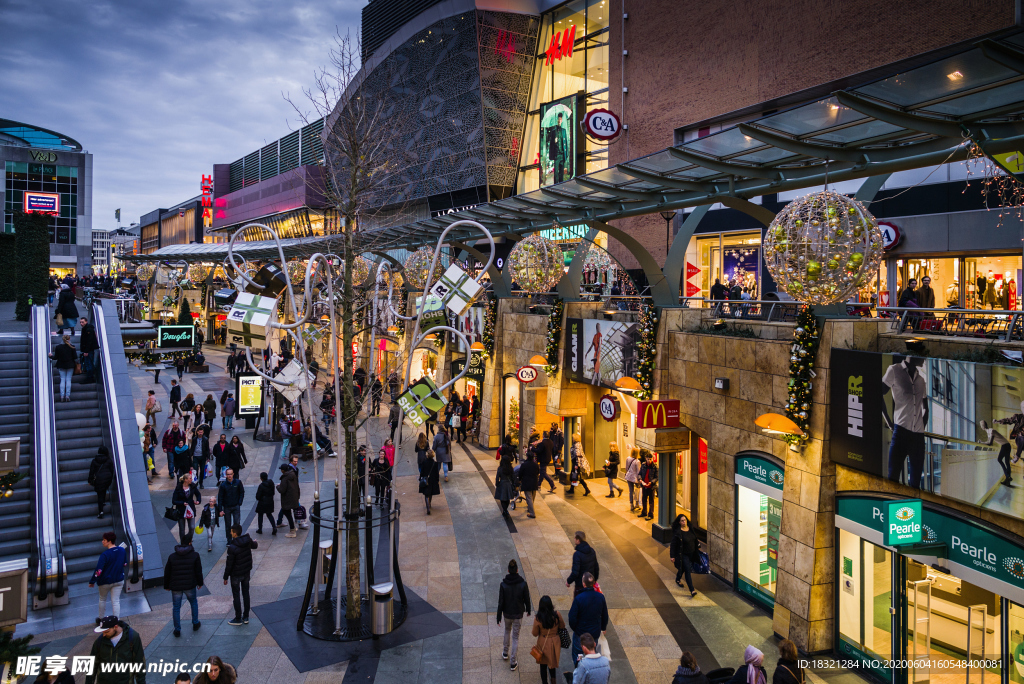 地产繁华商业街步行街