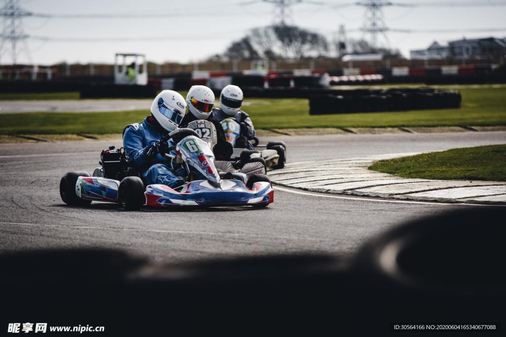 卡丁车赛车赛场竞技背景素材