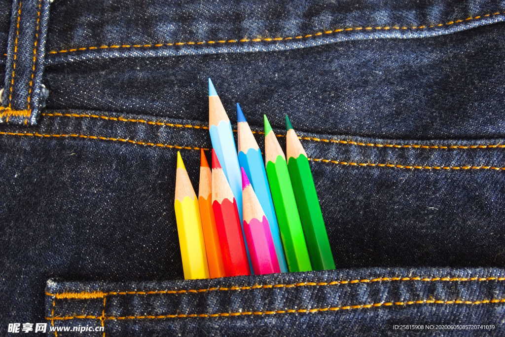 铅笔彩色铅笔画笔图片