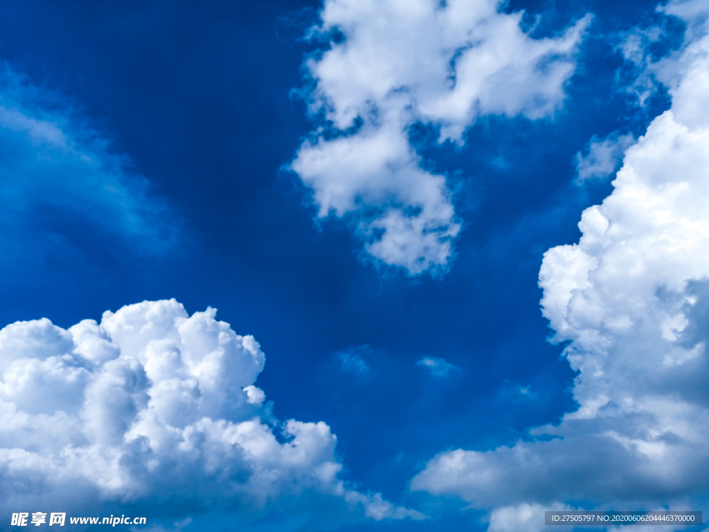 蓝天白云