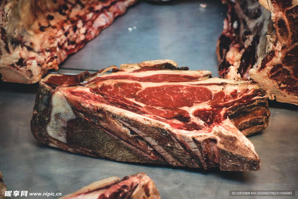 牛肉牛排鲜美图片