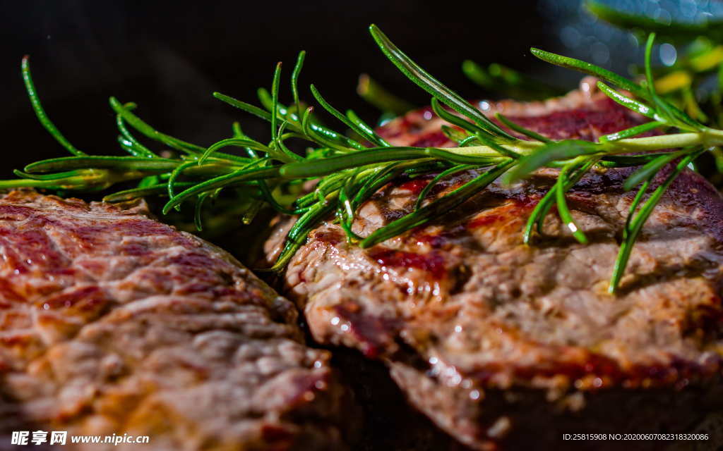 牛肉牛排鲜美图片