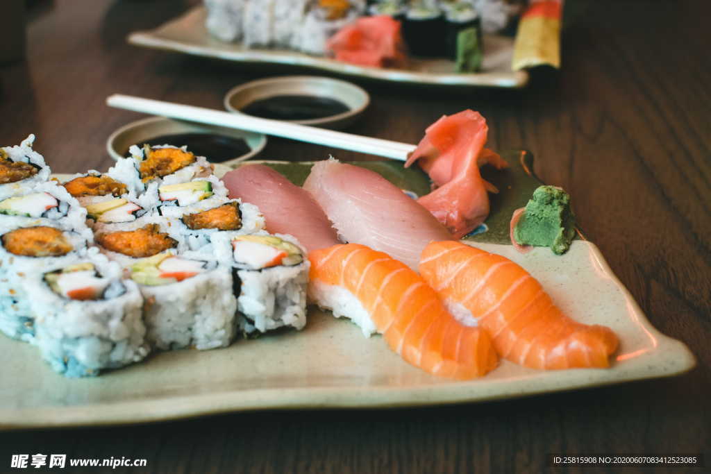 寿司料理海鲜美味图片