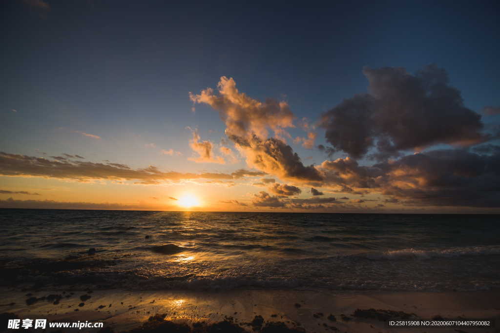 沙滩海滩海岸海滨图片