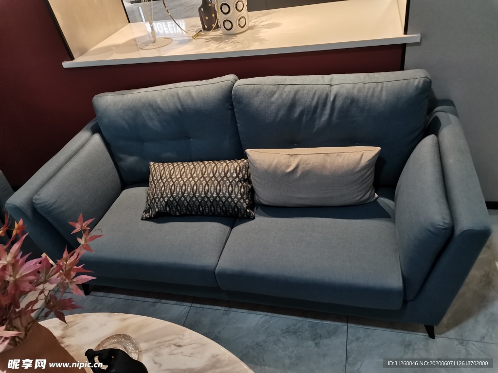 蓝色沙发布艺沙发