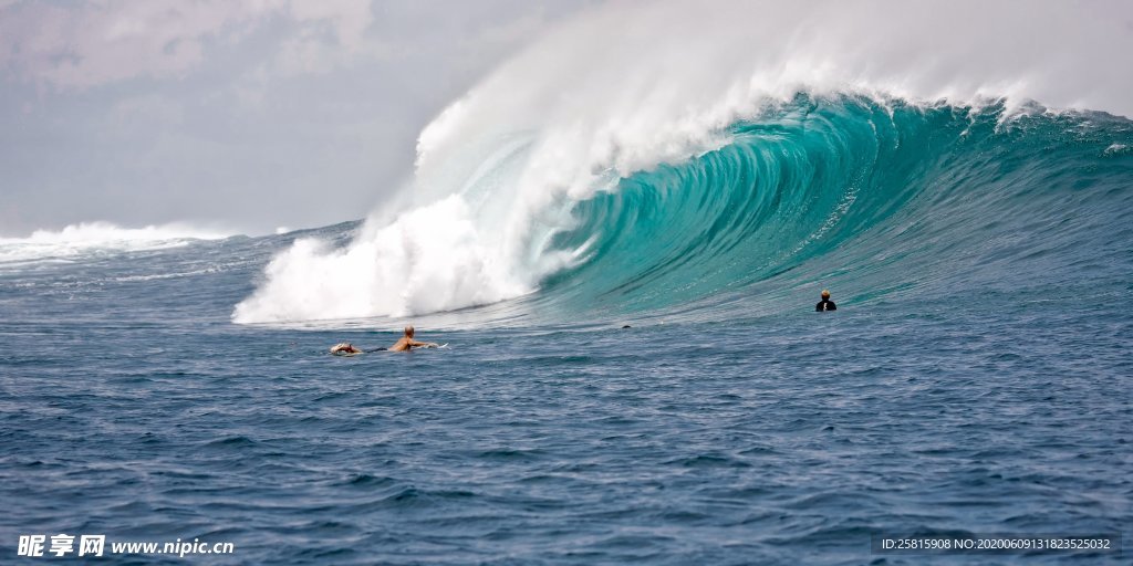 浪花海浪波涛波浪图片