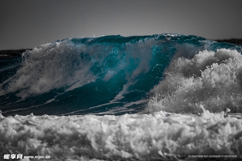 浪花海浪波涛波浪图片