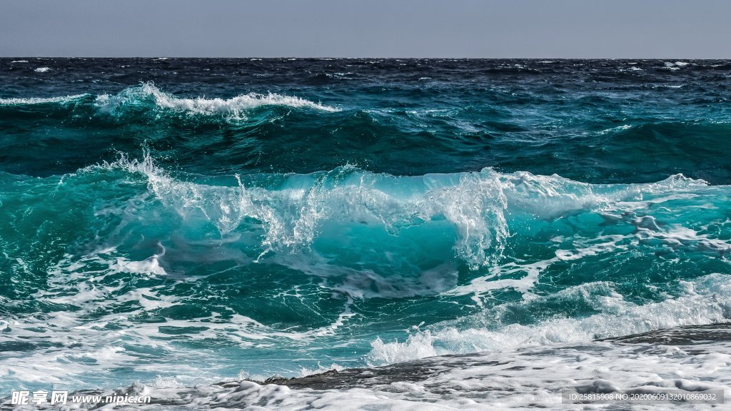 浪花海浪波涛波浪图片