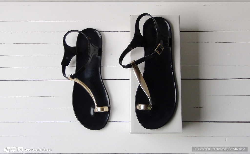 拖鞋人字拖平拖图片