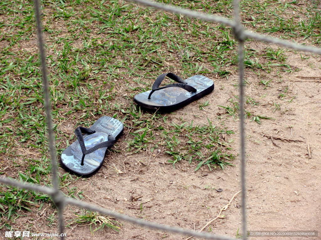 拖鞋人字拖平拖图片