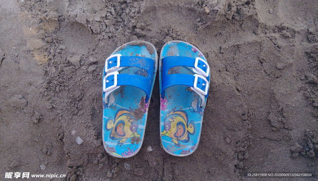 拖鞋人字拖平拖图片