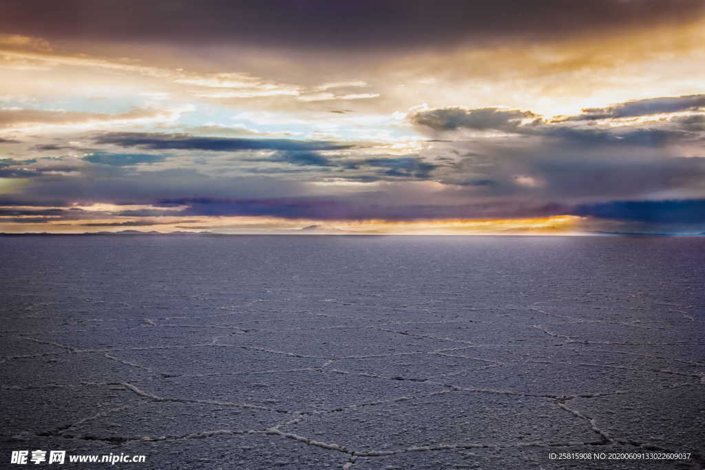 盐湖盐沼盐池盐块风景图片