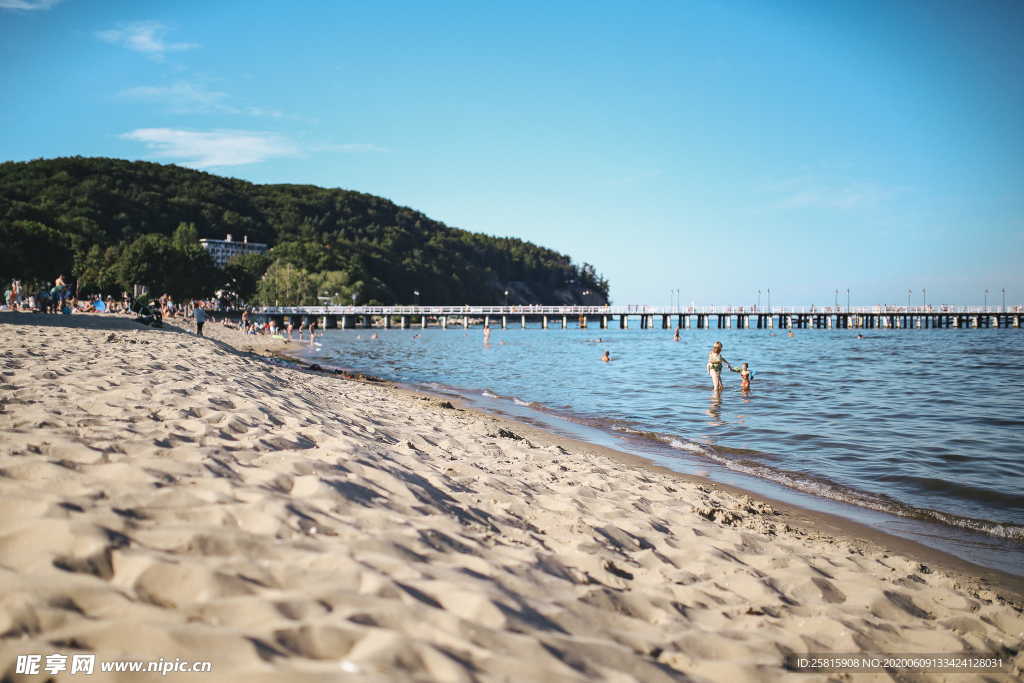 海边栈桥码头栈桥