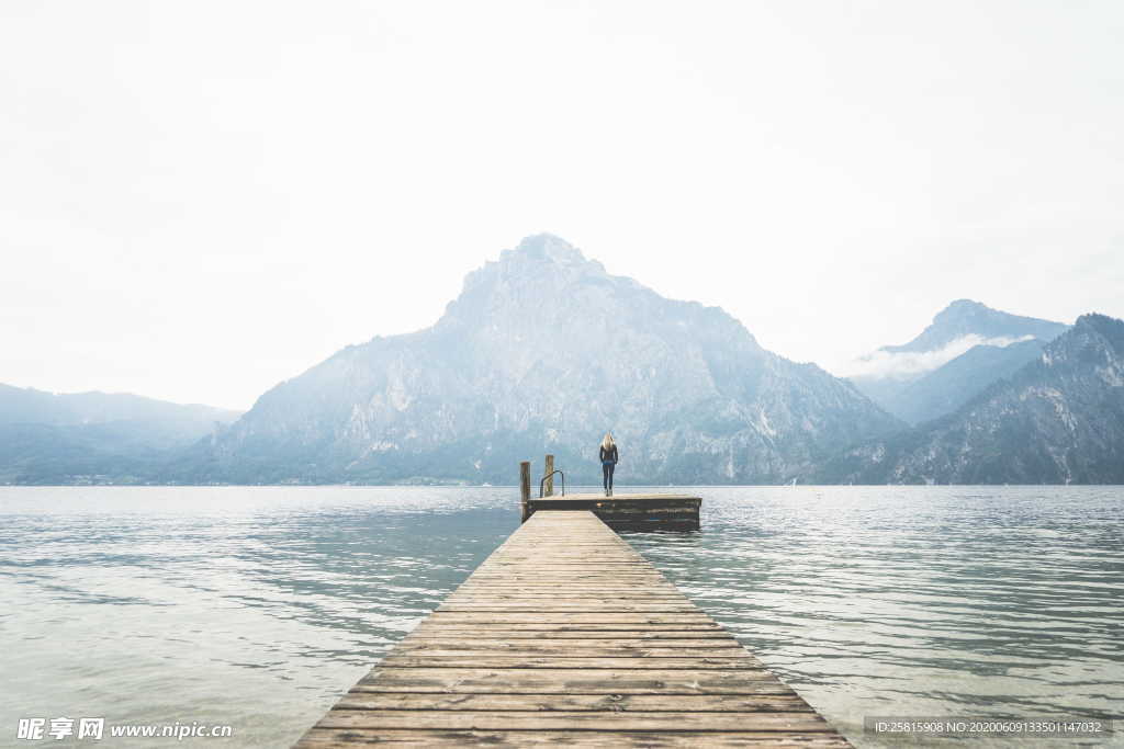 海边栈桥码头栈桥