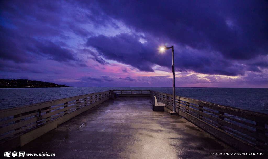 海边栈桥码头栈桥