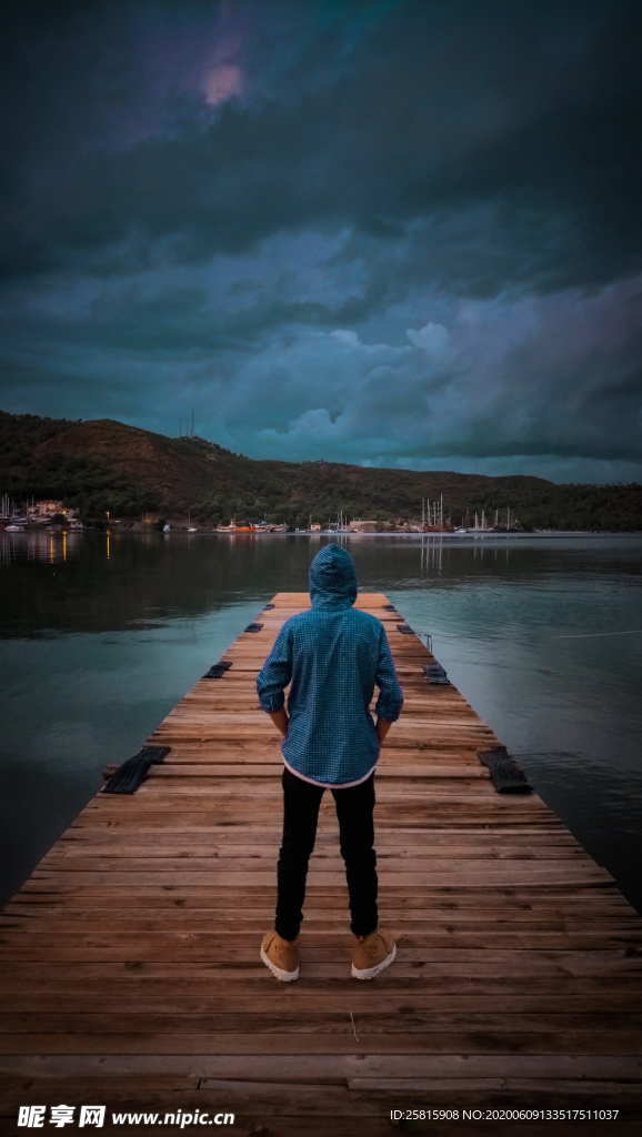 海边栈桥码头栈桥