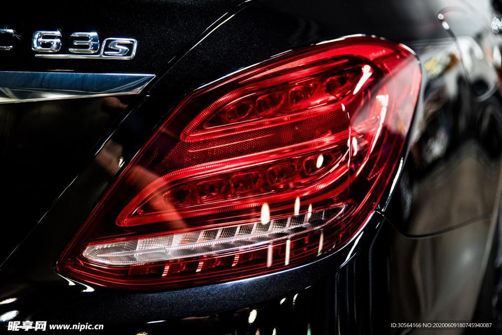 跑车豪车轿车街道城市建筑