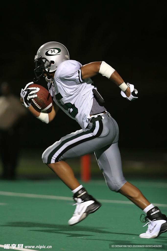 橄榄球运动撞击竞技力量速度