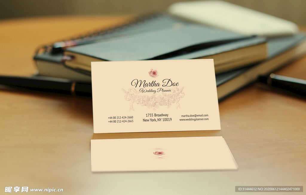 名片样机名片贴图logo智能图