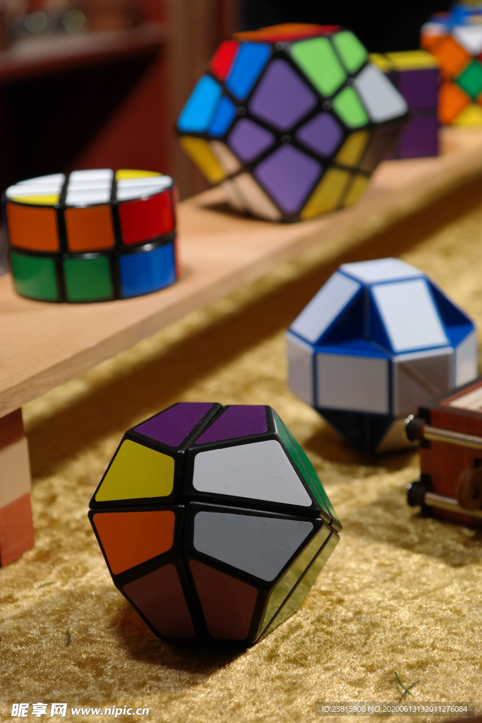 魔方魔术方块扭计骰图片