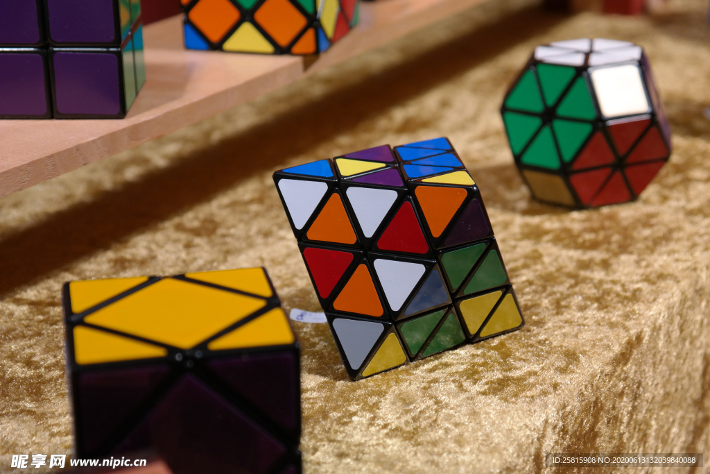 魔方魔术方块扭计骰图片