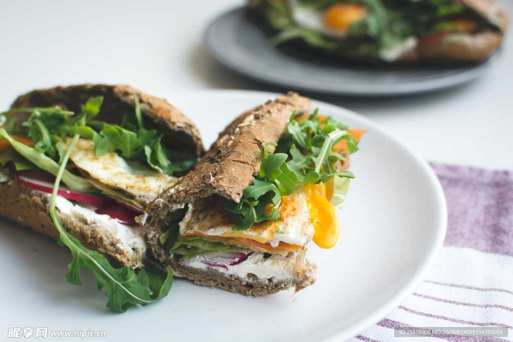 三明治美味早餐图片