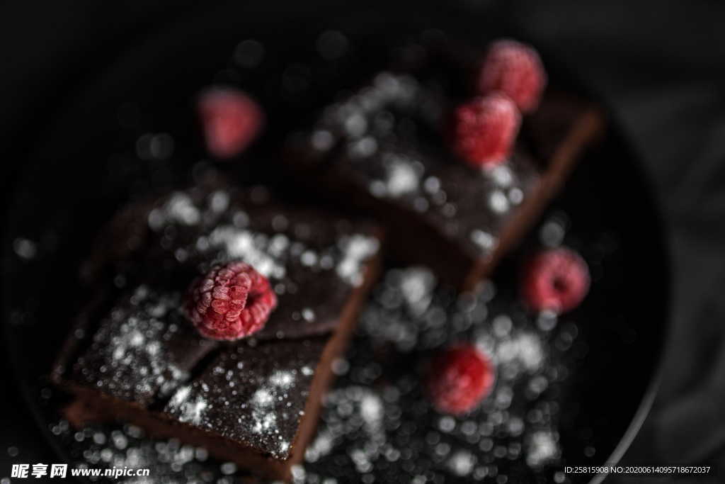 布朗尼蛋糕美味图片