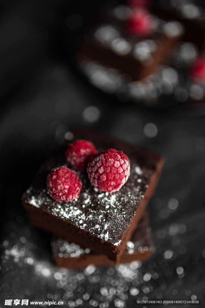 布朗尼蛋糕美味图片