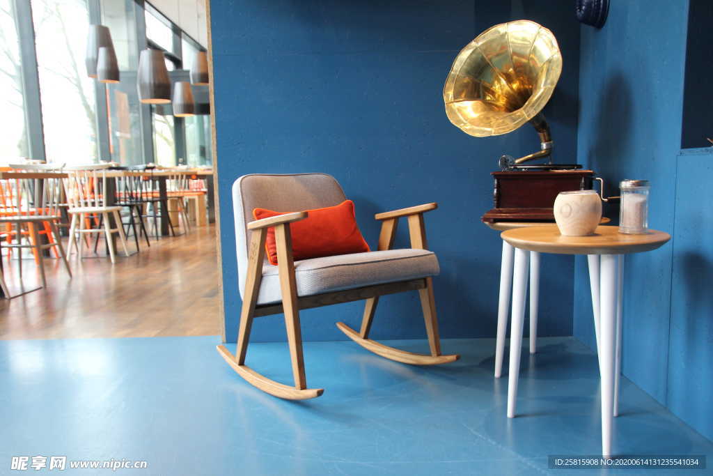 留声机古董文物图片