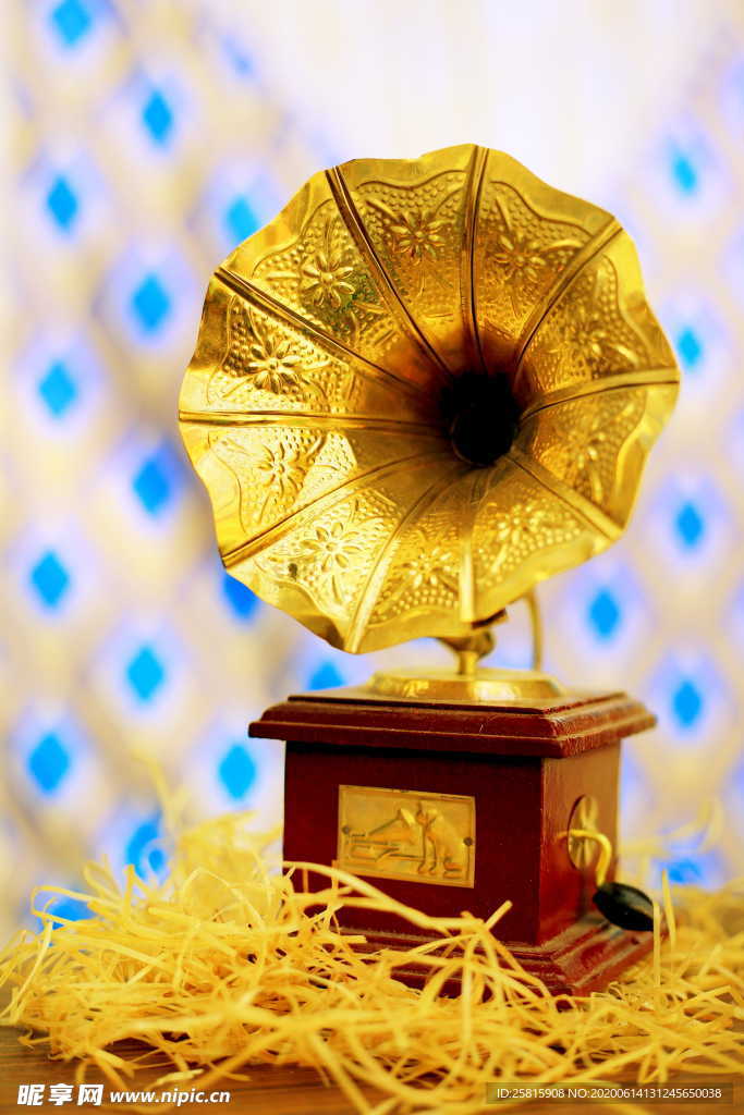 留声机古董文物图片