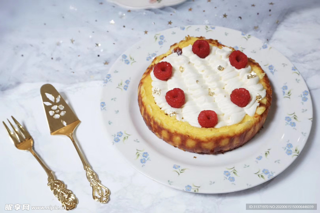 覆盆子奶油蛋糕