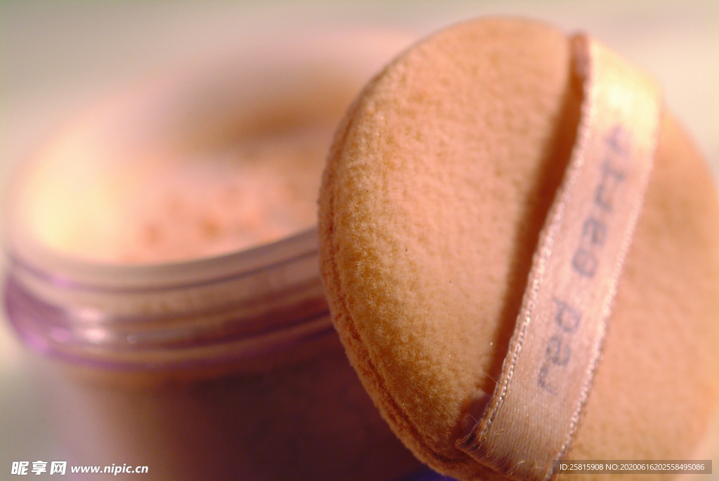 化妆品补妆工具图片