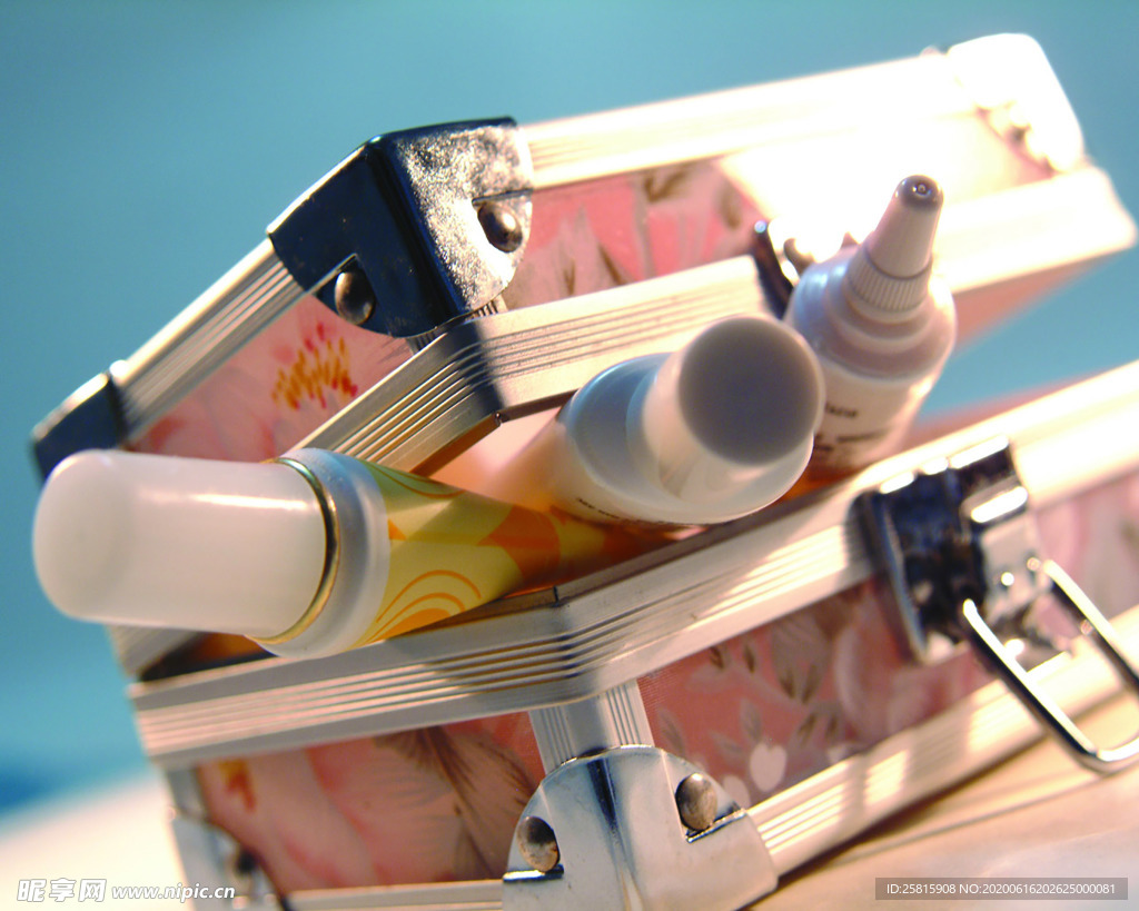 化妆品补妆工具图片