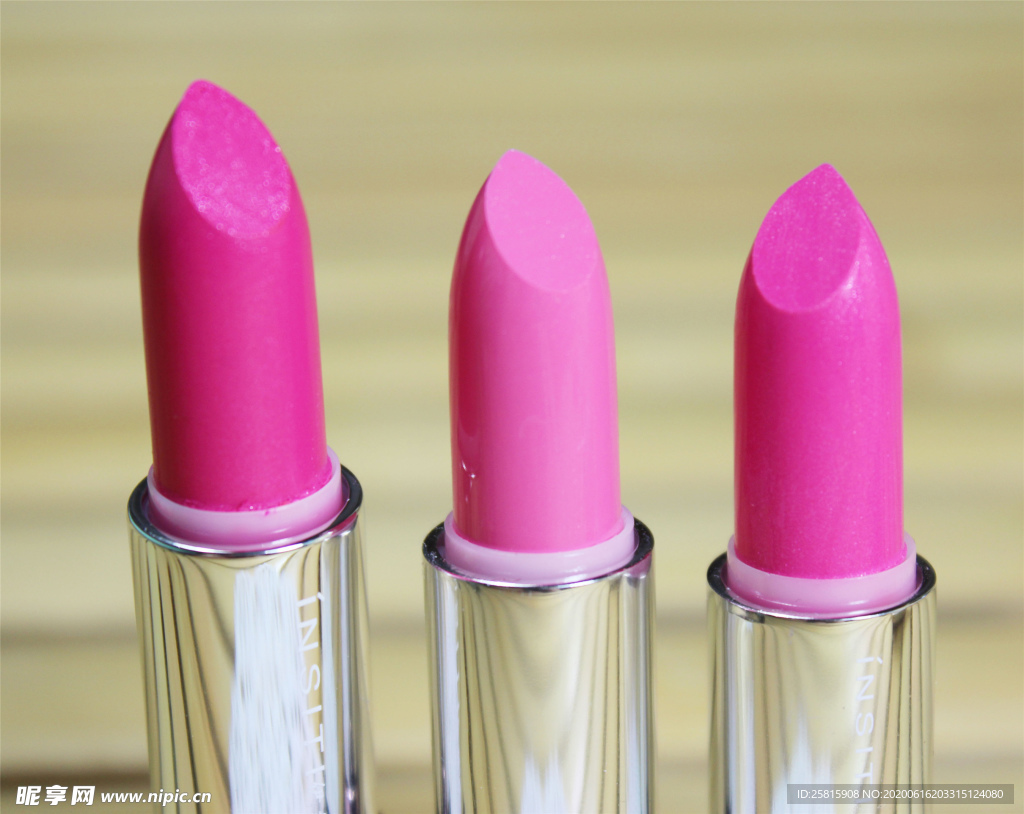 口红化妆品图片