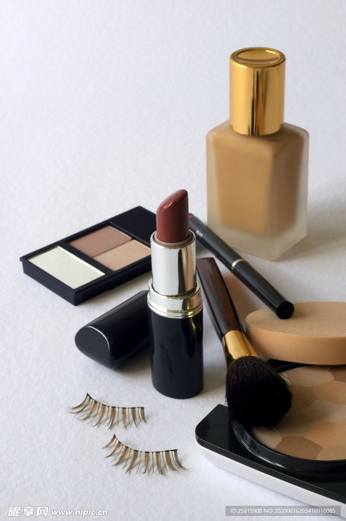 口红化妆品图片