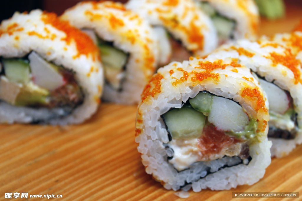 寿司料理海鲜美味图片
