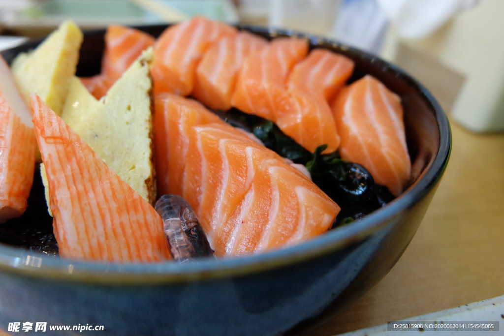 三文鱼鲜美图片