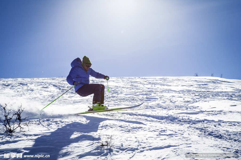 滑雪运动滑雪板图片