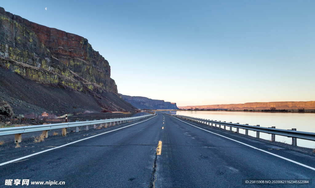 公路马路山路小道路面图片