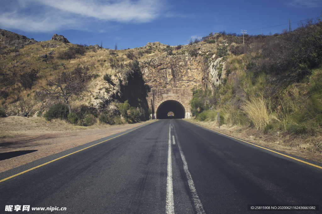 公路马路山路小道路面图片